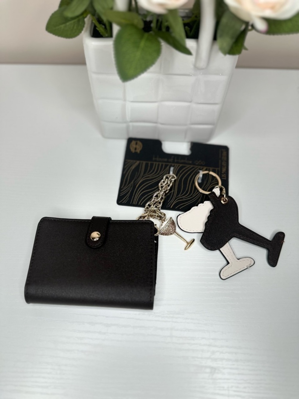 House of Harlow 1960 Black Card Holder with Wine Glass Keychain